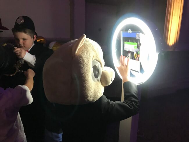 Beachside Entertainment Selfie Station Beachside Entertainment Selfie Station